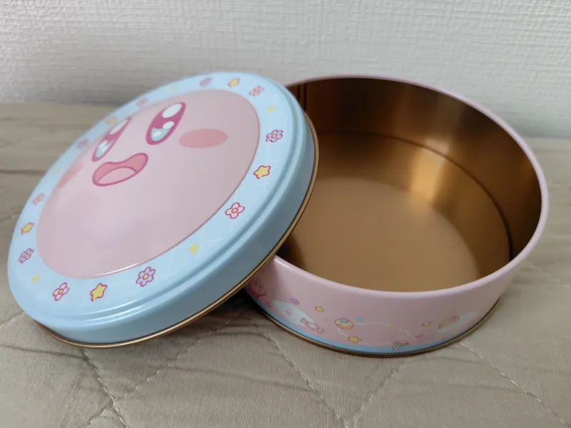 まんまるカービィ缶をあけたところ