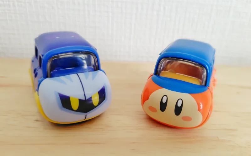 ドリームトミカ のバンダナワドルディとメタナイト