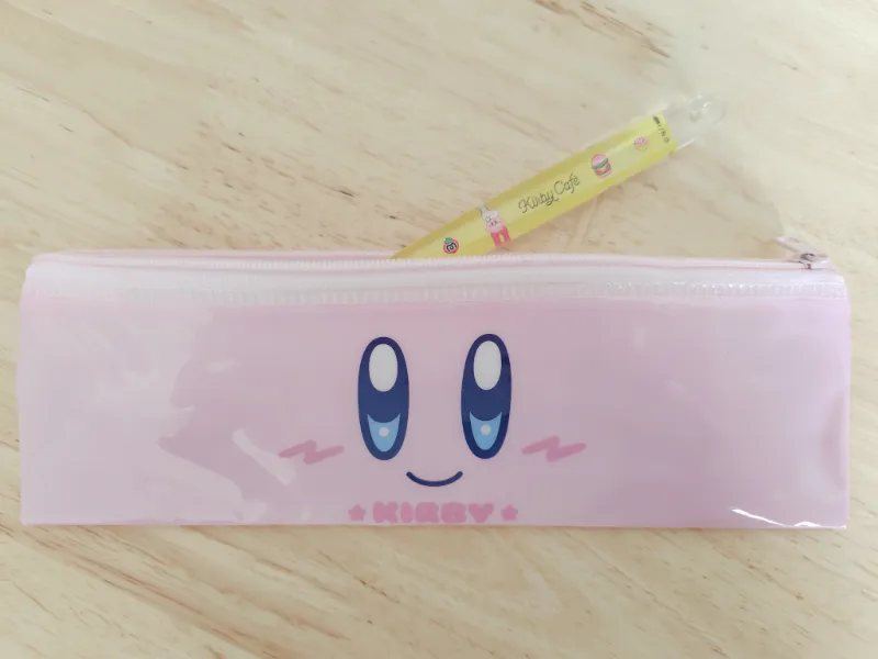 歯ブラシケースの歯ブラシを入れる